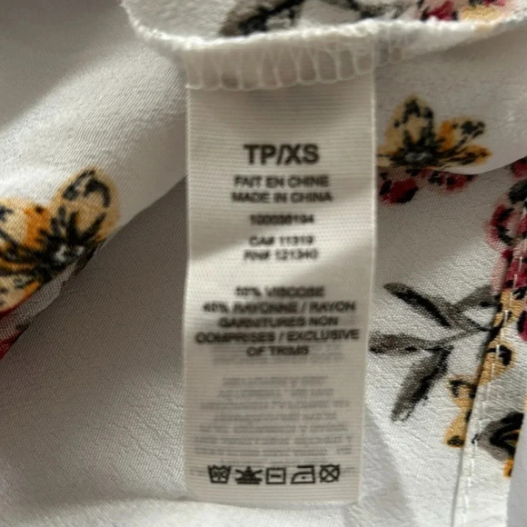 Garage floral white crop shirt size XS short flutter sleeve top off shoulder top - Picture 4 of 4